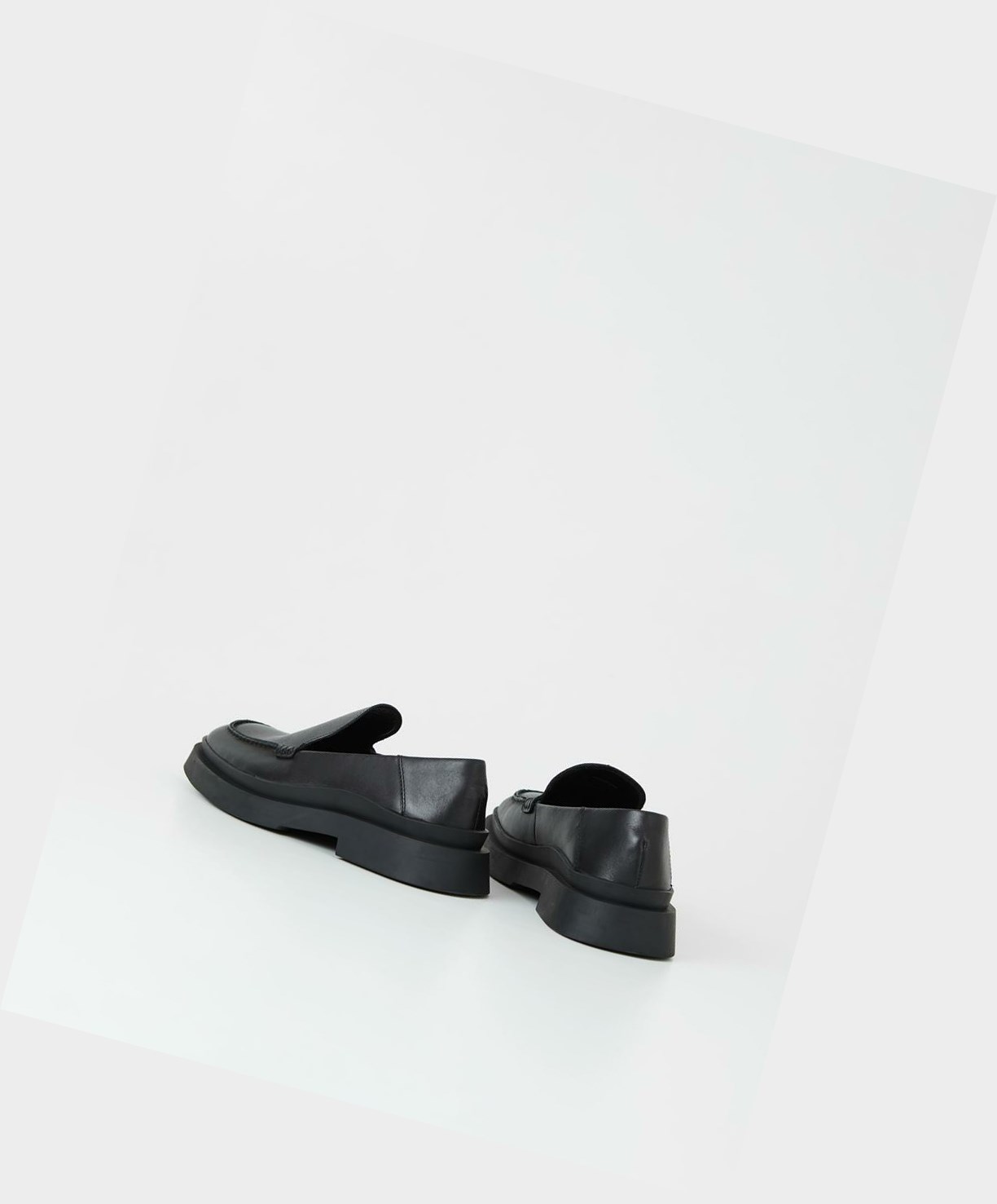 Vagabond Mike Men Loafers Black | 02396-TVIK