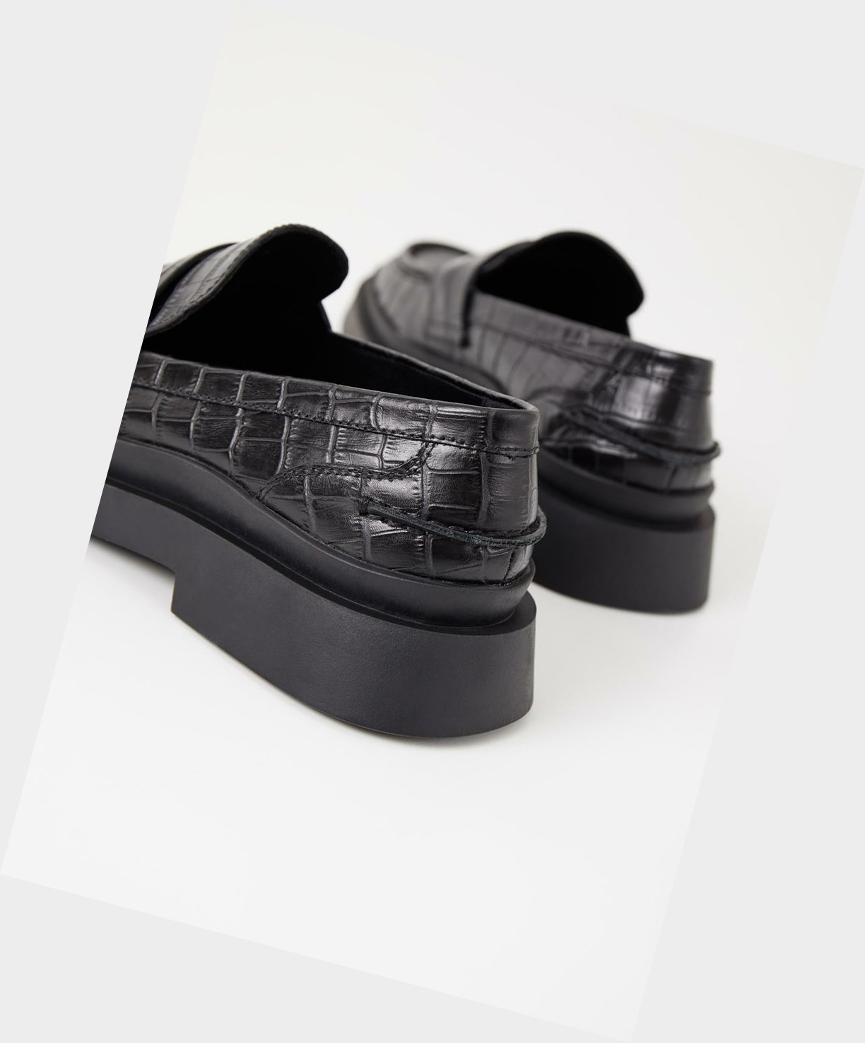 Vagabond Mike Men Loafers Black | 41982-SEXD